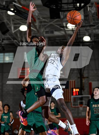 Thumbnail 1 in St. John Bosco vs. Long Beach Poly (Mater Dei Extravaganza) photogallery.