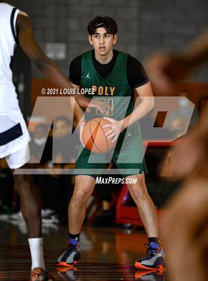 Thumbnail 2 in St. John Bosco vs. Long Beach Poly (Mater Dei Extravaganza) photogallery.