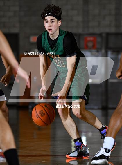 Thumbnail 2 in St. John Bosco vs. Long Beach Poly (Mater Dei Extravaganza) photogallery.