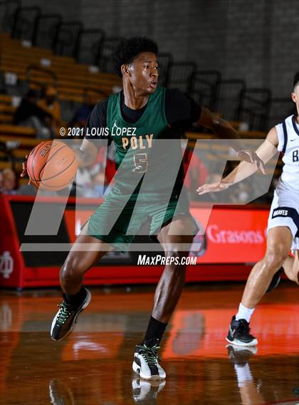 Thumbnail 1 in St. John Bosco vs. Long Beach Poly (Mater Dei Extravaganza) photogallery.