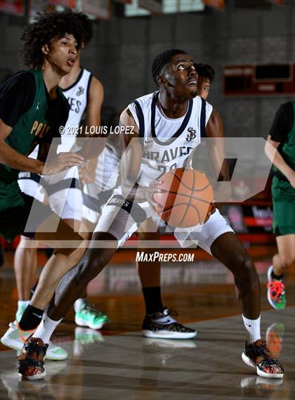 Thumbnail 2 in St. John Bosco vs. Long Beach Poly (Mater Dei Extravaganza) photogallery.