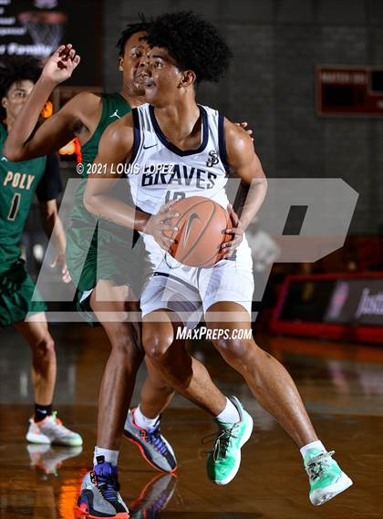 Thumbnail 1 in St. John Bosco vs. Long Beach Poly (Mater Dei Extravaganza) photogallery.