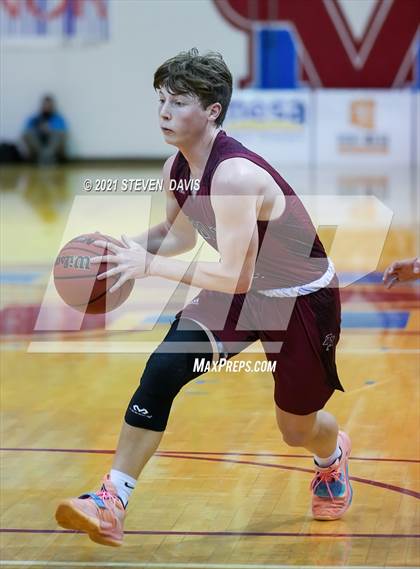 Thumbnail 2 in Red Mountain vs. Desert Vista photogallery.