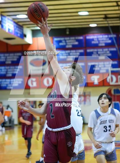 Thumbnail 3 in Red Mountain vs. Desert Vista photogallery.