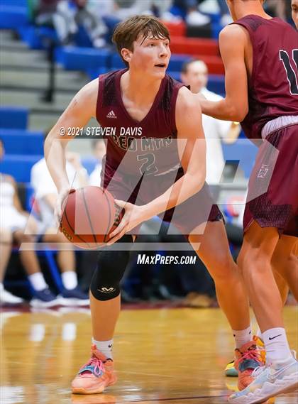 Thumbnail 3 in Red Mountain vs. Desert Vista photogallery.