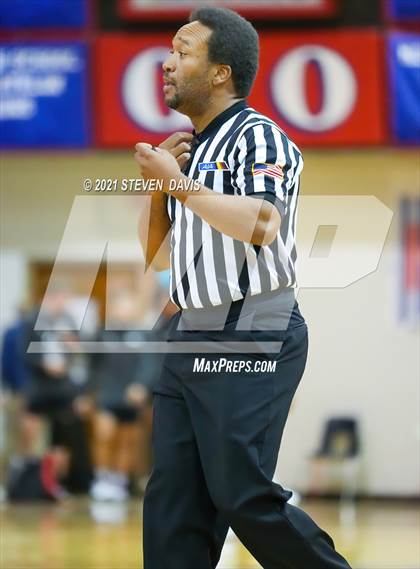 Thumbnail 1 in Red Mountain vs. Desert Vista photogallery.