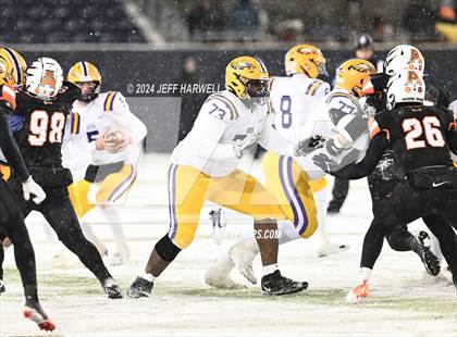 Thumbnail 2 in Avon vs. Anderson (OHSAA Division 2 Final) photogallery.