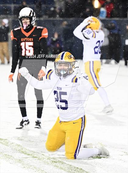 Thumbnail 2 in Avon vs. Anderson (OHSAA Division 2 Final) photogallery.