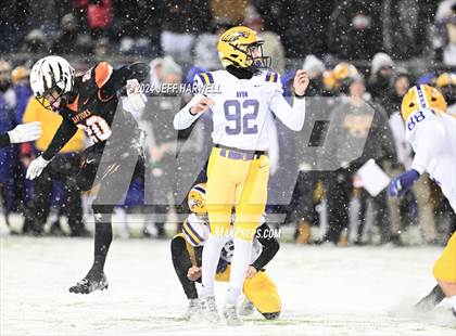 Thumbnail 2 in Avon vs. Anderson (OHSAA Division 2 Final) photogallery.