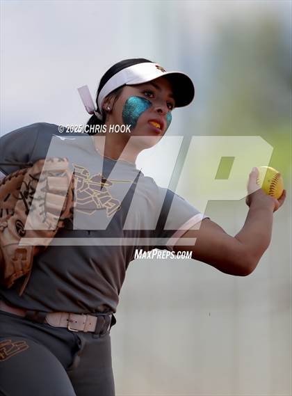 Thumbnail 2 in Douglas @ Salpointe Catholic photogallery.