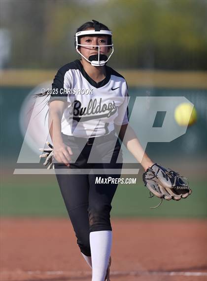 Thumbnail 1 in Douglas @ Salpointe Catholic photogallery.