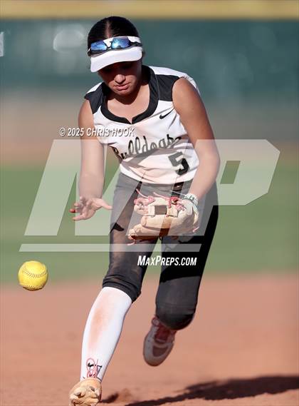 Thumbnail 1 in Douglas @ Salpointe Catholic photogallery.