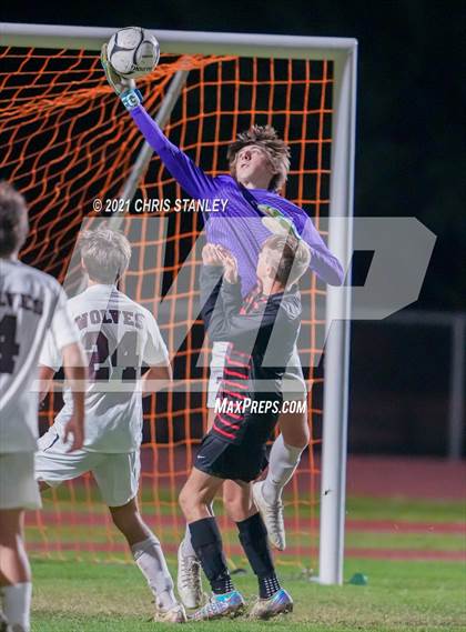 Thumbnail 2 in Liberty vs. Desert Mountain photogallery.