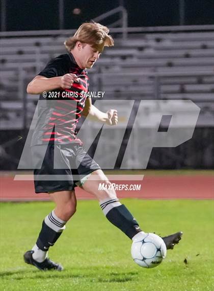Thumbnail 2 in Liberty vs. Desert Mountain photogallery.