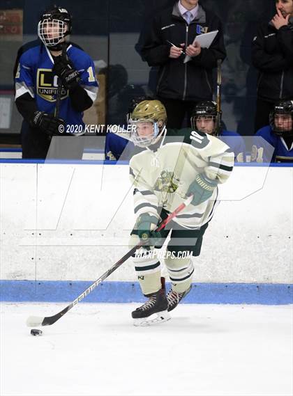 Thumbnail 3 in Howell vs L'Anse Creuse Unified (MHSAA District Quarterfinal) photogallery.