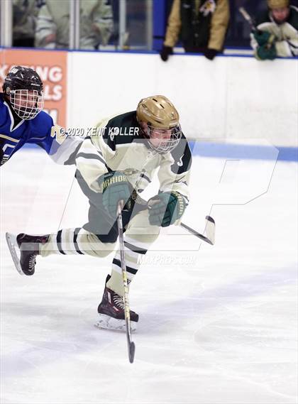 Thumbnail 1 in Howell vs L'Anse Creuse Unified (MHSAA District Quarterfinal) photogallery.