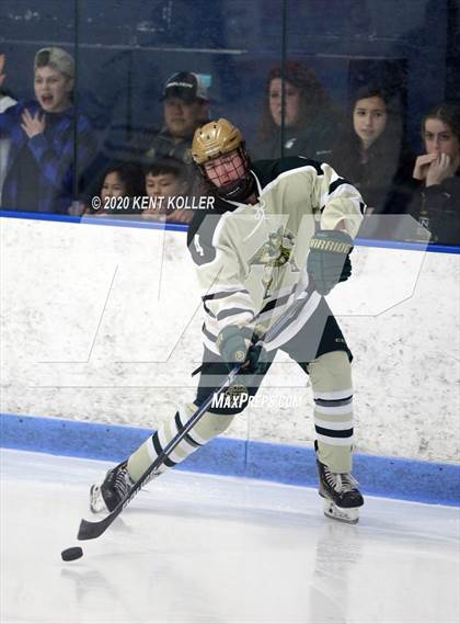 Thumbnail 2 in Howell vs L'Anse Creuse Unified (MHSAA District Quarterfinal) photogallery.