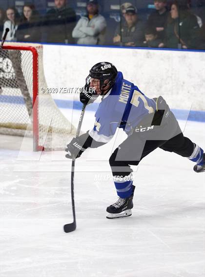 Thumbnail 1 in Howell vs L'Anse Creuse Unified (MHSAA District Quarterfinal) photogallery.