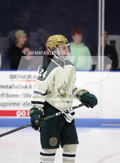 Thumbnail 1 in Howell vs L'Anse Creuse Unified (MHSAA District Quarterfinal) photogallery.