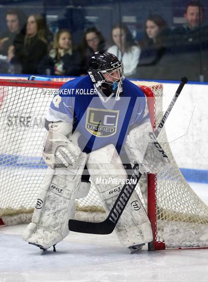 Thumbnail 2 in Howell vs L'Anse Creuse Unified (MHSAA District Quarterfinal) photogallery.