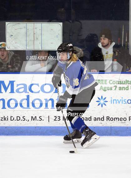 Thumbnail 2 in Howell vs L'Anse Creuse Unified (MHSAA District Quarterfinal) photogallery.