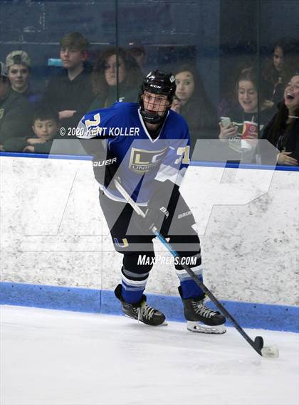 Thumbnail 3 in Howell vs L'Anse Creuse Unified (MHSAA District Quarterfinal) photogallery.