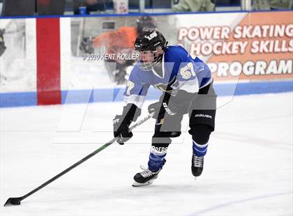 Thumbnail 2 in Howell vs L'Anse Creuse Unified (MHSAA District Quarterfinal) photogallery.