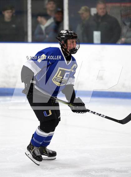 Thumbnail 3 in Howell vs L'Anse Creuse Unified (MHSAA District Quarterfinal) photogallery.