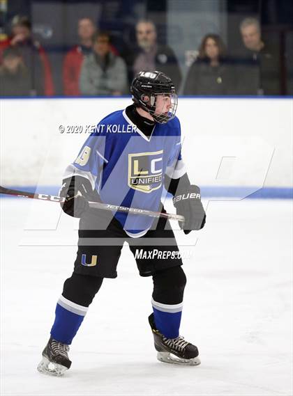 Thumbnail 3 in Howell vs L'Anse Creuse Unified (MHSAA District Quarterfinal) photogallery.