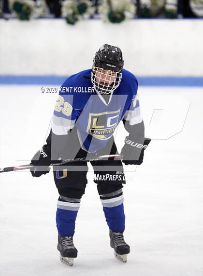 Thumbnail 2 in Howell vs L'Anse Creuse Unified (MHSAA District Quarterfinal) photogallery.