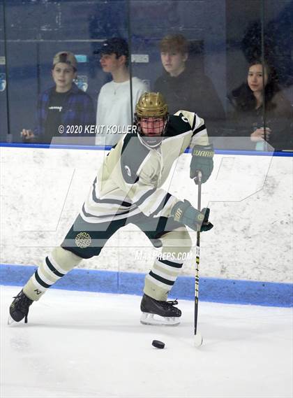 Thumbnail 2 in Howell vs L'Anse Creuse Unified (MHSAA District Quarterfinal) photogallery.