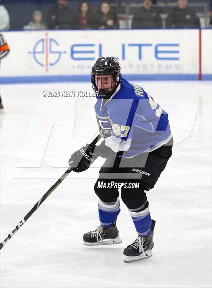 Thumbnail 2 in Howell vs L'Anse Creuse Unified (MHSAA District Quarterfinal) photogallery.