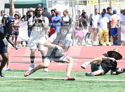 Thumbnail 2 in St. John Bosco vs. Mission Viejo (Battle At The Beach) photogallery.