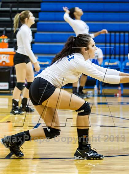 Thumbnail 1 in Lindale vs Wylie (UIL 4A Area Playoff) photogallery.