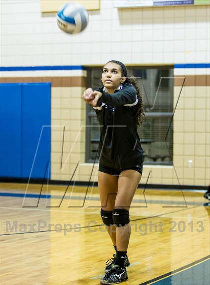 Thumbnail 3 in Lindale vs Wylie (UIL 4A Area Playoff) photogallery.