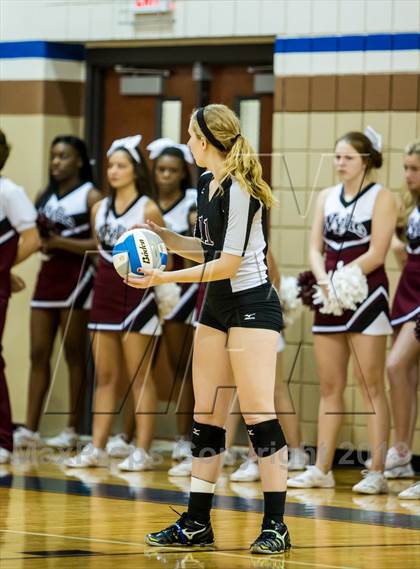 Thumbnail 1 in Lindale vs Wylie (UIL 4A Area Playoff) photogallery.