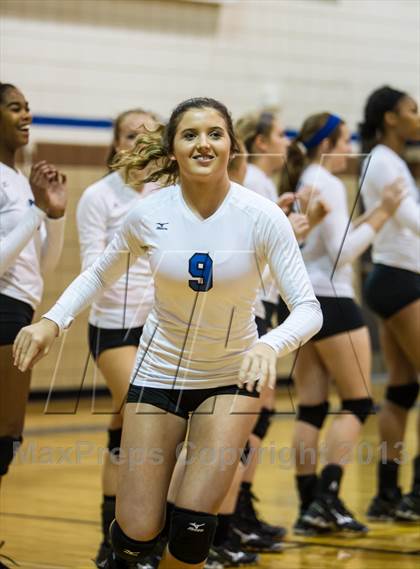 Thumbnail 3 in Lindale vs Wylie (UIL 4A Area Playoff) photogallery.