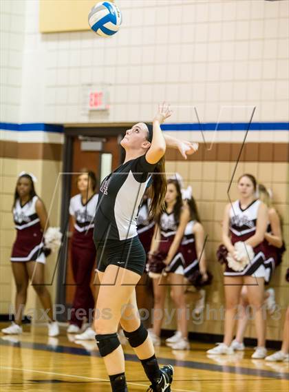 Thumbnail 2 in Lindale vs Wylie (UIL 4A Area Playoff) photogallery.