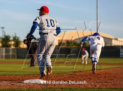 Thumbnail 3 in Duncanville @ Midlothian photogallery.