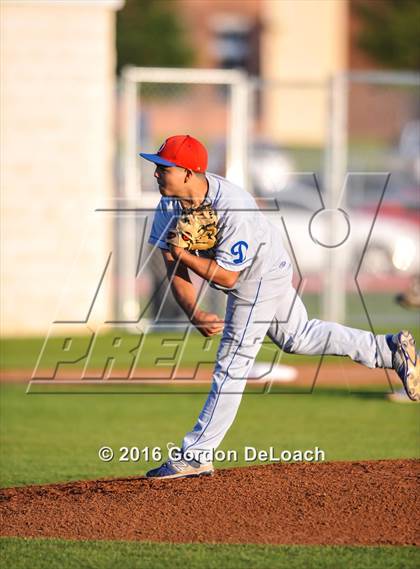Thumbnail 1 in Duncanville @ Midlothian photogallery.