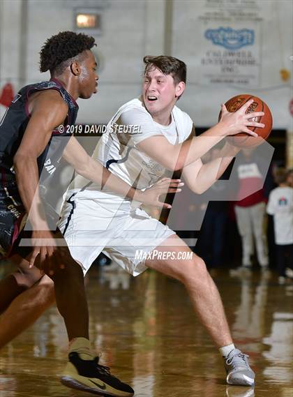 Thumbnail 3 in Weston Ranch vs. Gridley (Gridley Invitational) photogallery.
