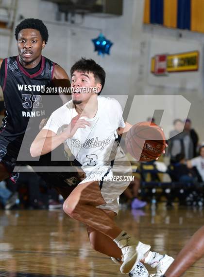 Thumbnail 2 in Weston Ranch vs. Gridley (Gridley Invitational) photogallery.