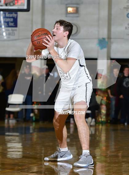 Thumbnail 2 in Weston Ranch vs. Gridley (Gridley Invitational) photogallery.