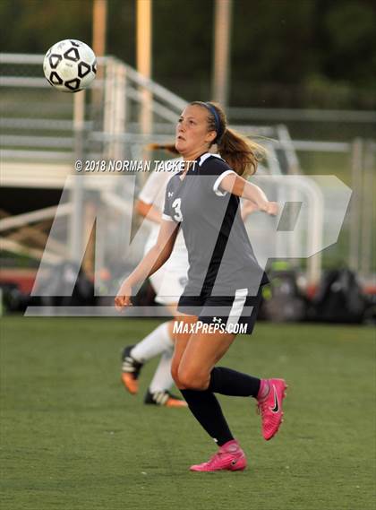 Thumbnail 3 in Louisburg vs. Hayden (KSHSAA 4-1A Semifinal) photogallery.