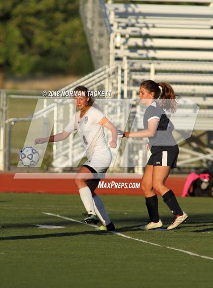 Thumbnail 3 in Louisburg vs. Hayden (KSHSAA 4-1A Semifinal) photogallery.