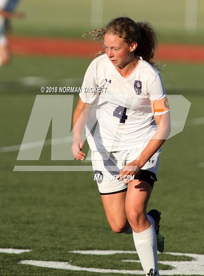 Thumbnail 3 in Louisburg vs. Hayden (KSHSAA 4-1A Semifinal) photogallery.