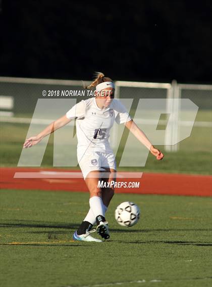 Thumbnail 3 in Louisburg vs. Hayden (KSHSAA 4-1A Semifinal) photogallery.