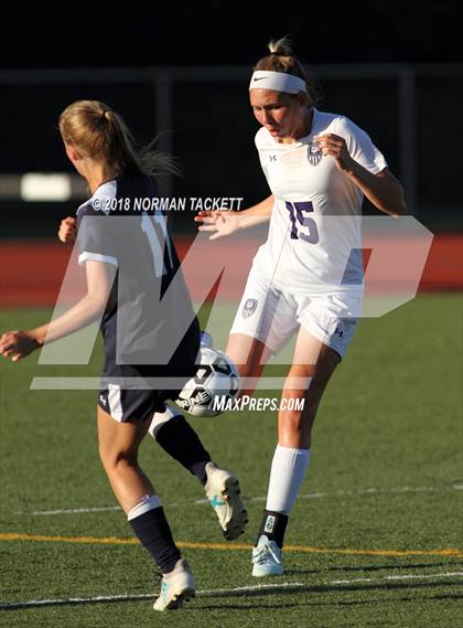 Thumbnail 3 in Louisburg vs. Hayden (KSHSAA 4-1A Semifinal) photogallery.
