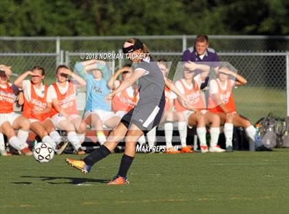 Thumbnail 3 in Louisburg vs. Hayden (KSHSAA 4-1A Semifinal) photogallery.