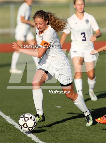 Thumbnail 2 in Louisburg vs. Hayden (KSHSAA 4-1A Semifinal) photogallery.